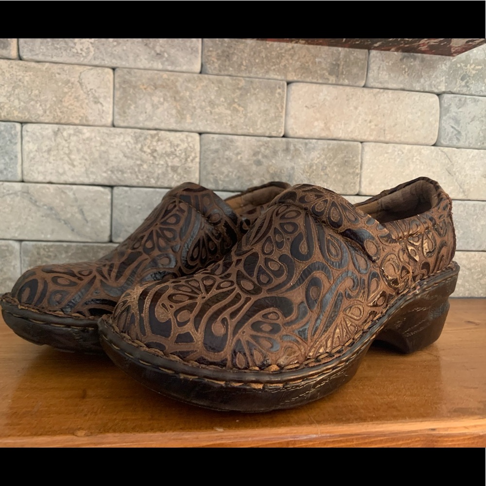 BOC born clogs brown leather tooled size 6
